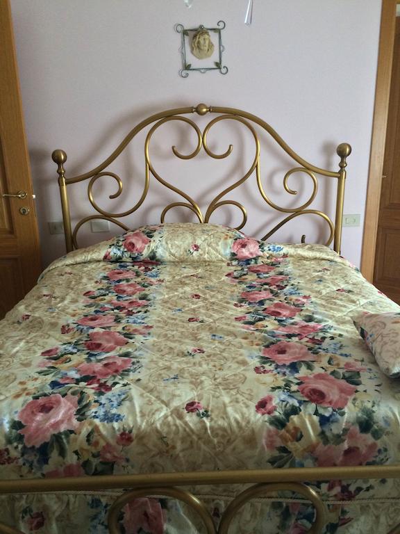 B&B Mirella Città Sant'Angelo Værelse billede