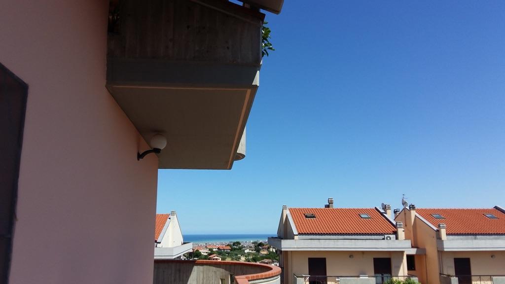 B&B Mirella Città Sant'Angelo Eksteriør billede