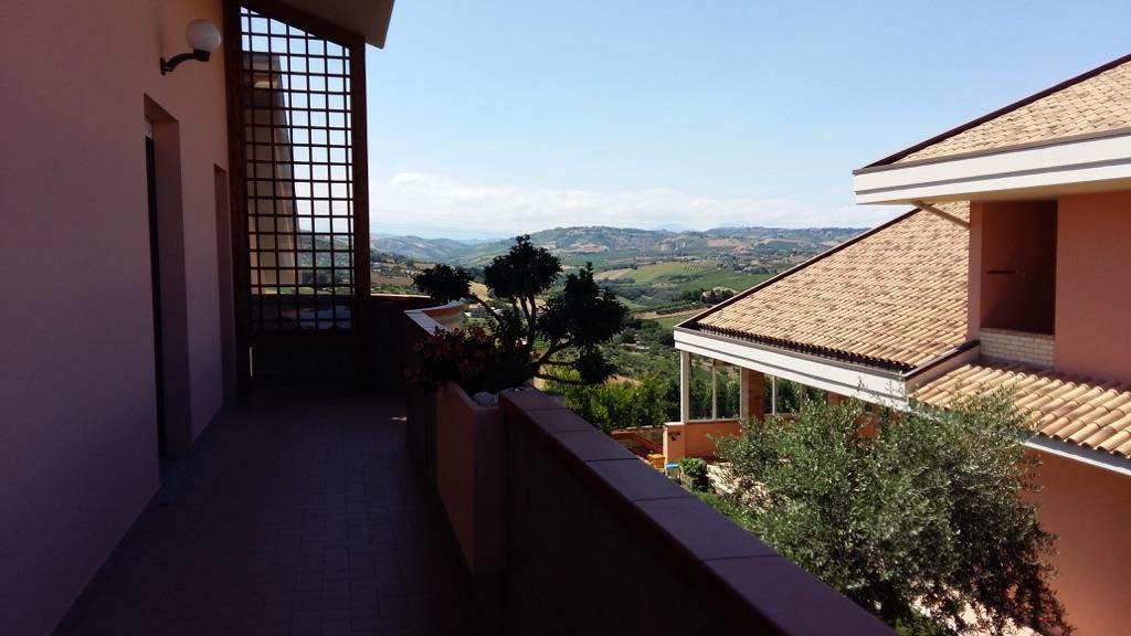 B&B Mirella Città Sant'Angelo Eksteriør billede