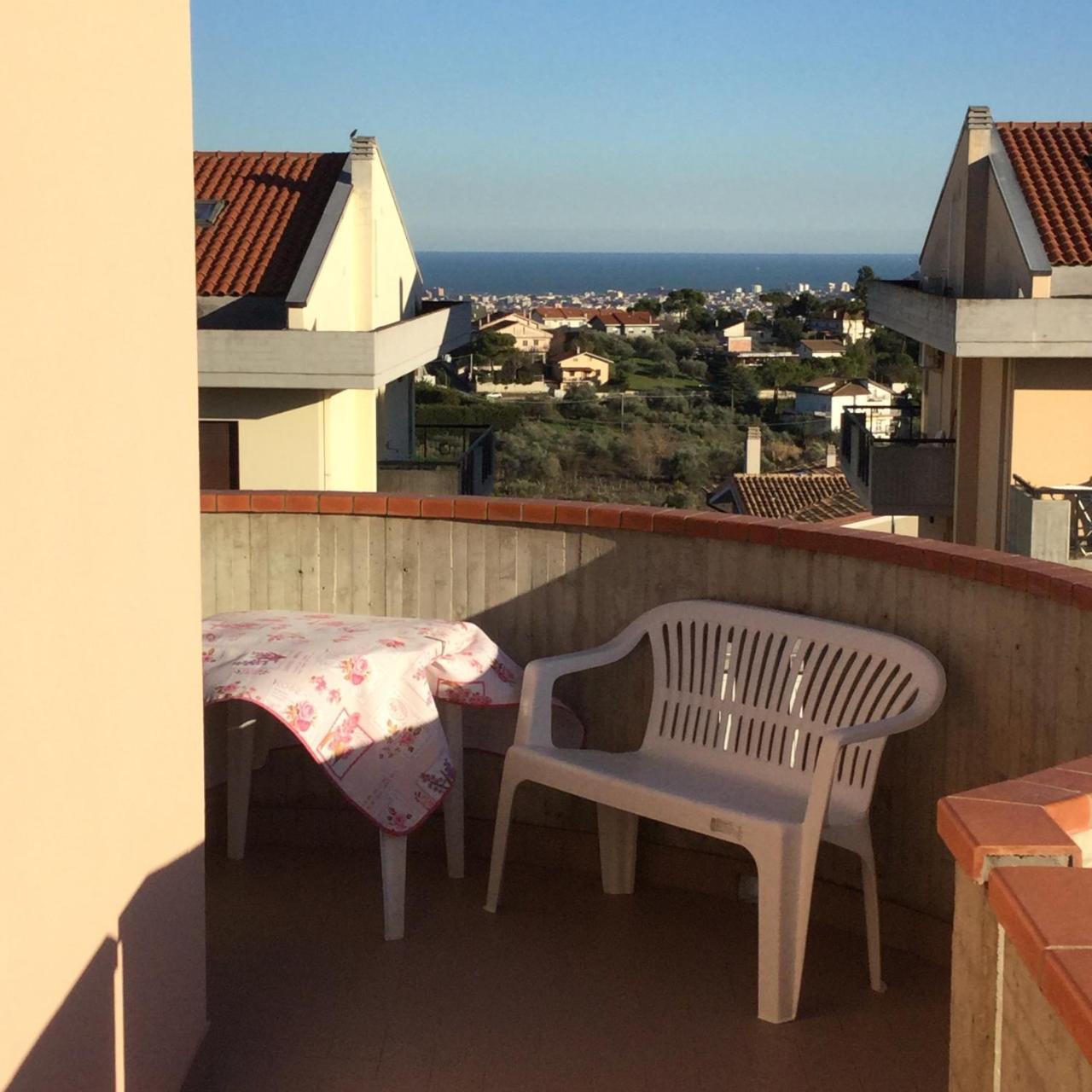 B&B Mirella Città Sant'Angelo Eksteriør billede